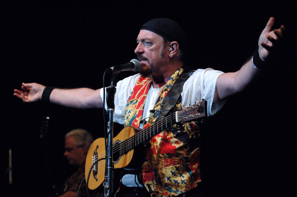 Ian Anderson #8