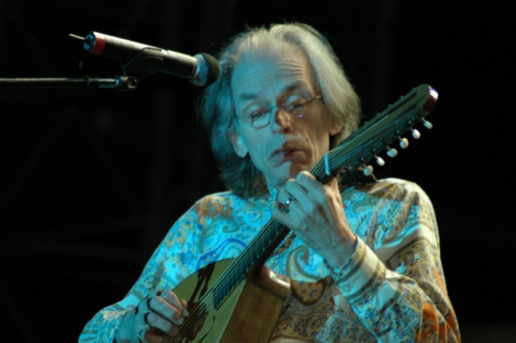 Steve Howe #5