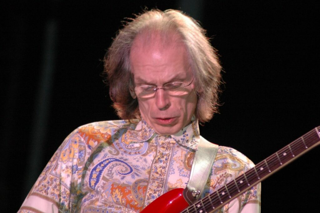 Steve Howe #6