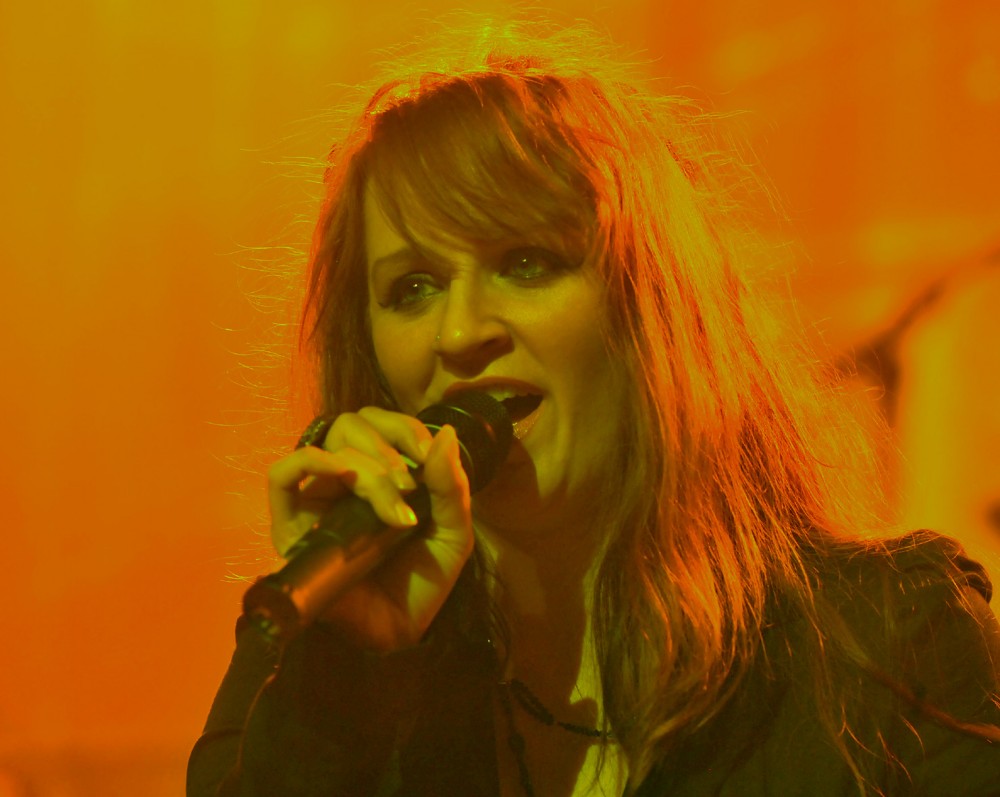 Lori Lewis #01