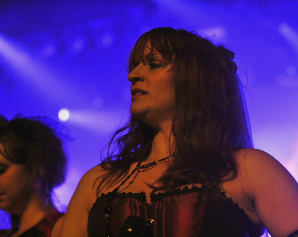 Lori Lewis #07
