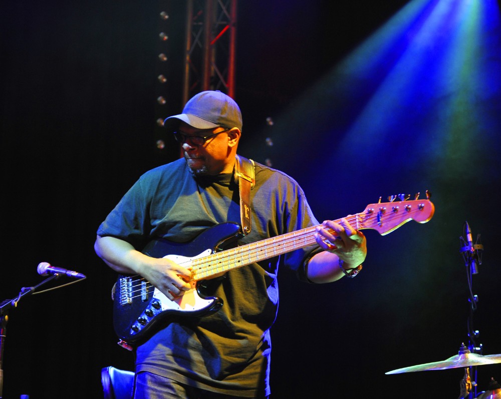 Melvin Davis #6